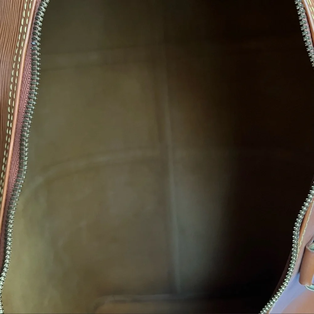 Louis Vuitton Leather Travel Bag - Picture 8 of 13